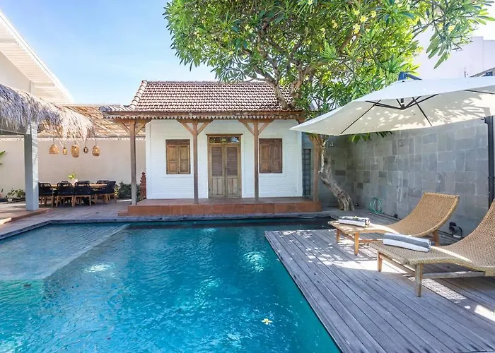 Private 5 Bedroom Spacious Close To Villa *
