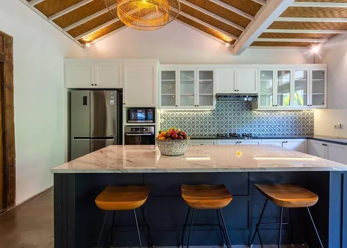 Villa Private 5 Bedroom Spacious Close To