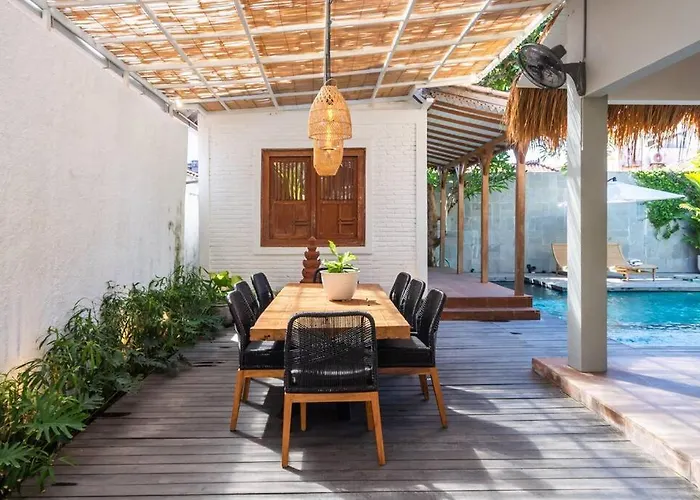 Private 5 Bedroom Spacious Close To Villa
