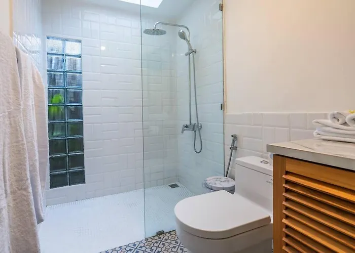Villa Private 5 Bedroom Spacious Close To *